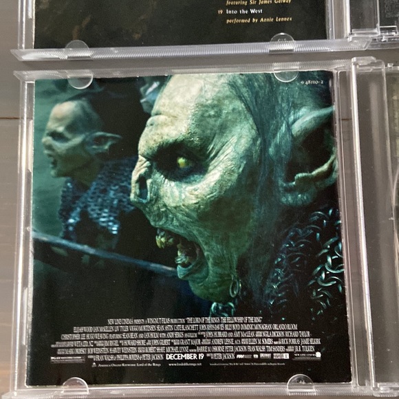 2 Lord or the Rings soundtrack CDs - Picture 8 of 9